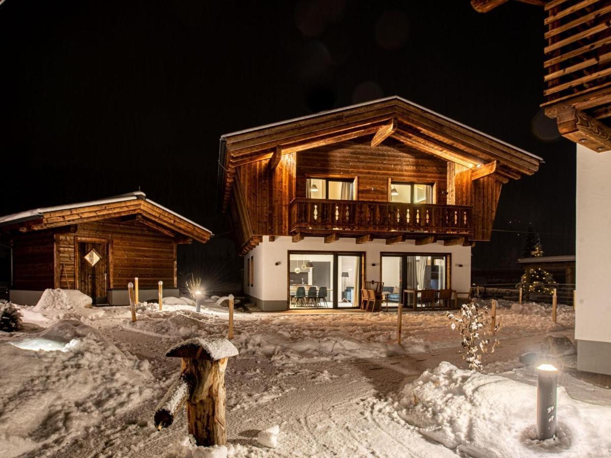 Apartment In Wald Im Pinzgau With A Carport Экстерьер фото