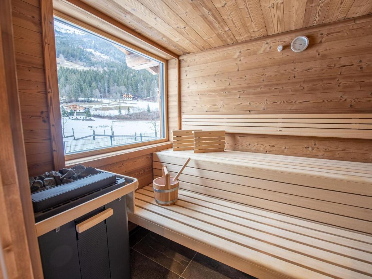 Apartment In Wald Im Pinzgau With A Carport Экстерьер фото