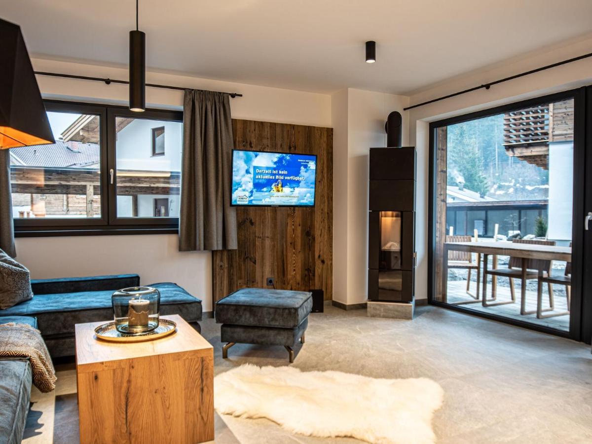 Apartment In Wald Im Pinzgau With A Carport Экстерьер фото