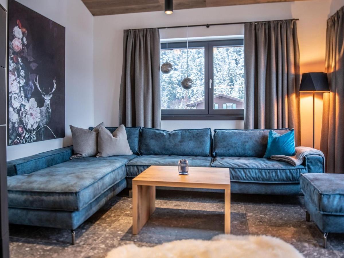Apartment In Wald Im Pinzgau With A Carport Экстерьер фото
