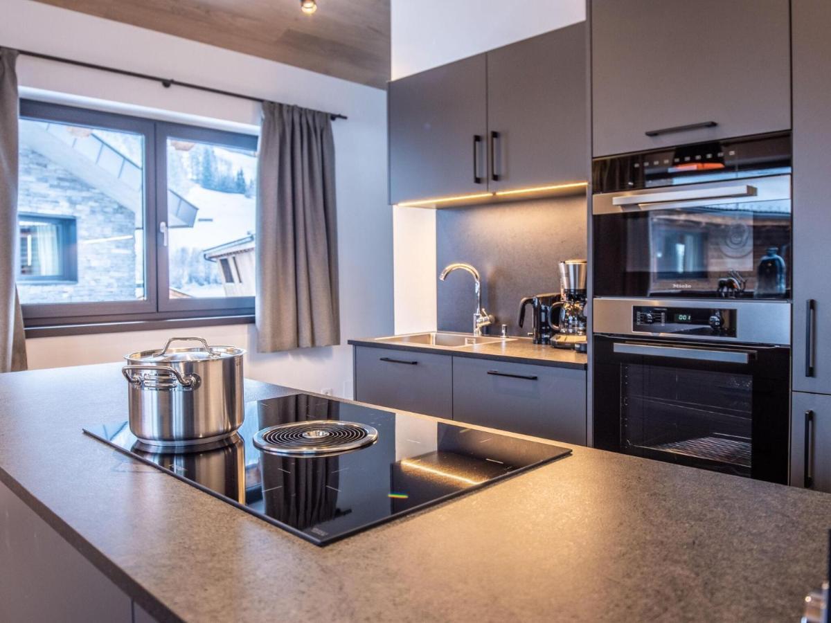 Apartment In Wald Im Pinzgau With A Carport Экстерьер фото